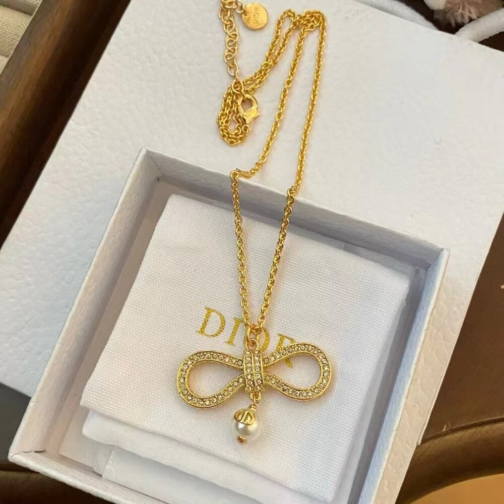 Dior bow necklace